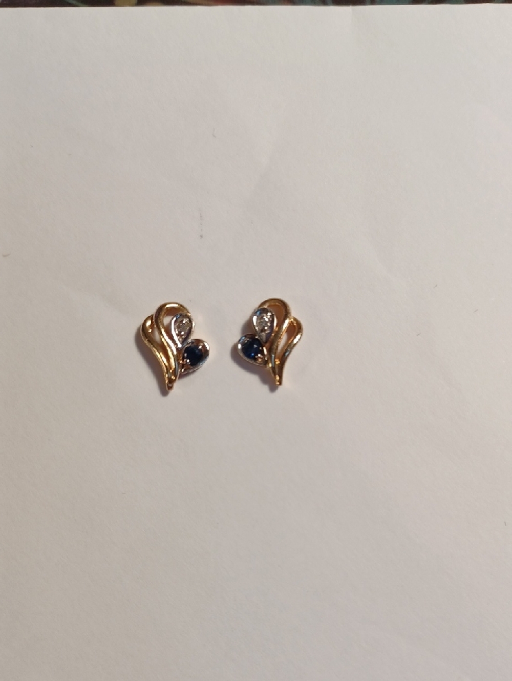 10k Gold Stud Earring. Sapphire/Diamond.